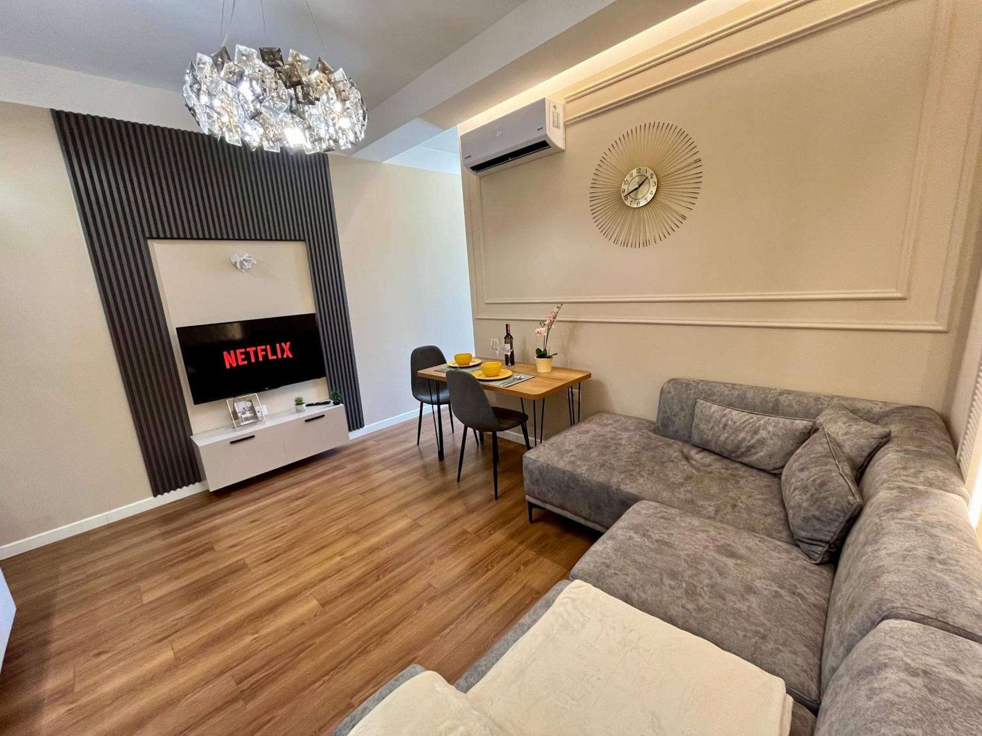 City Center Cozy Apartment 地拉那 外观 照片