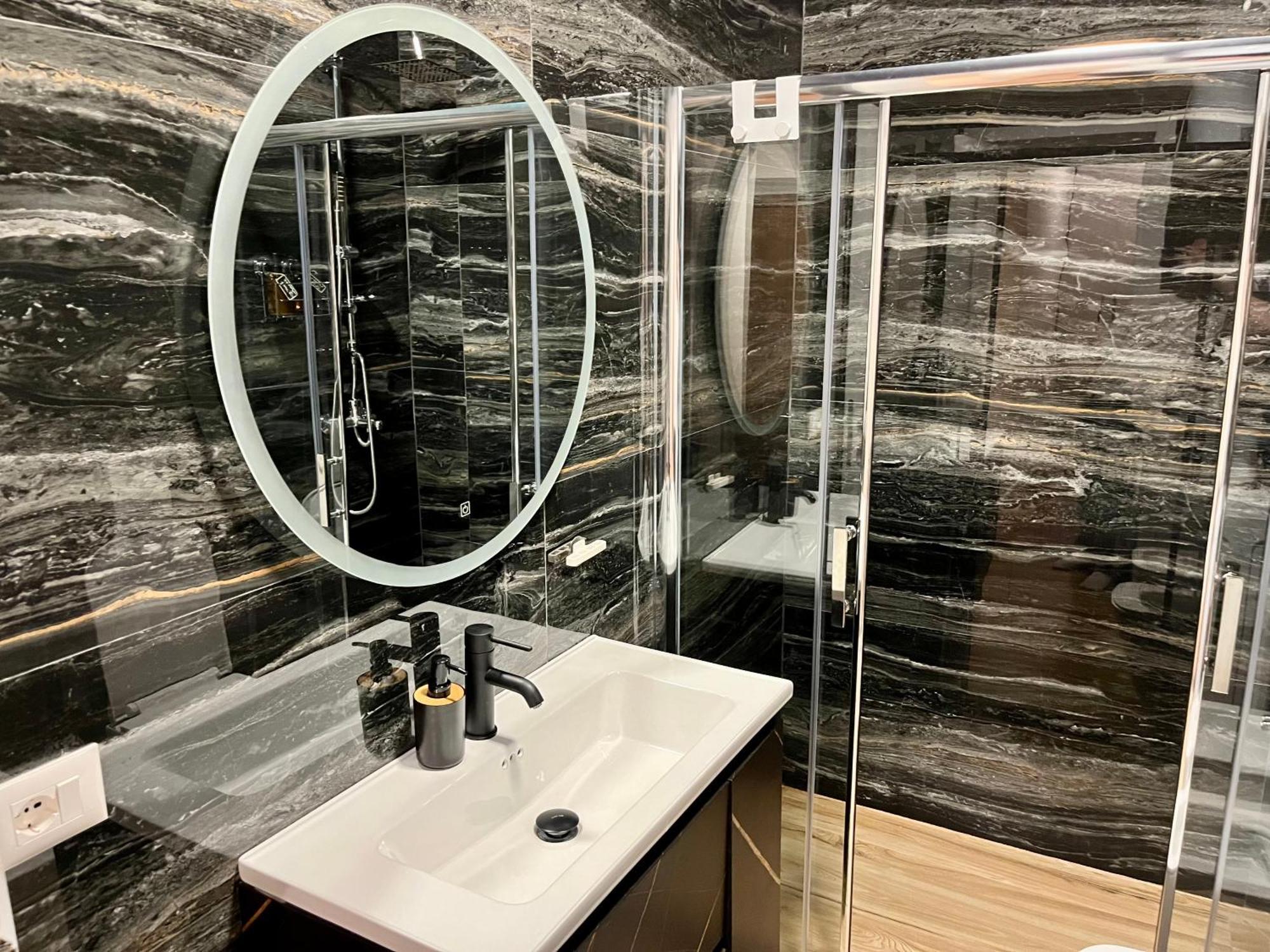 City Center Cozy Apartment 地拉那 外观 照片